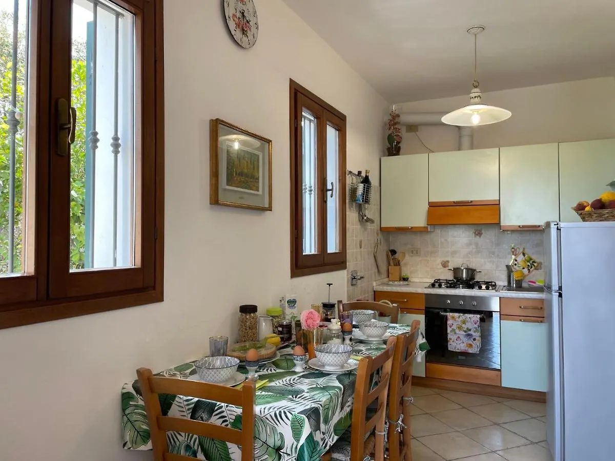 Apartment Casa Dei Fiori By Interhome Lingueglietta Italië